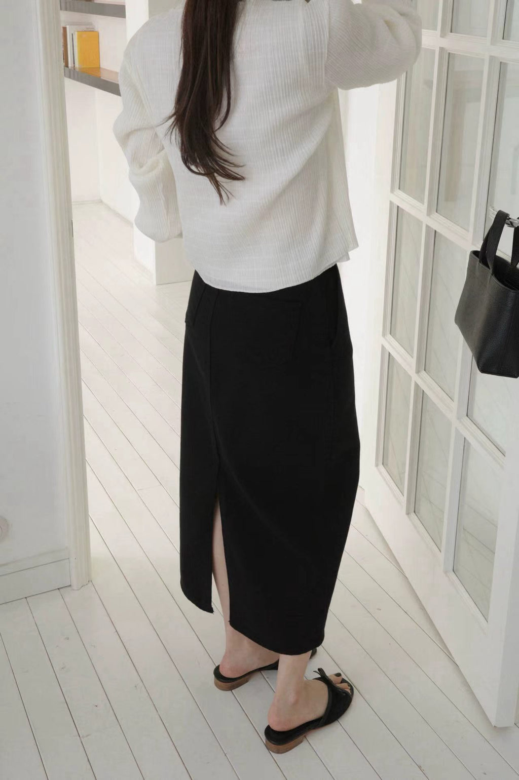 【PREMIUM】質感滿分的品牌後開衩牛仔長裙｜ The Essence Back-Slit Cotton Denim Maxi Skirt