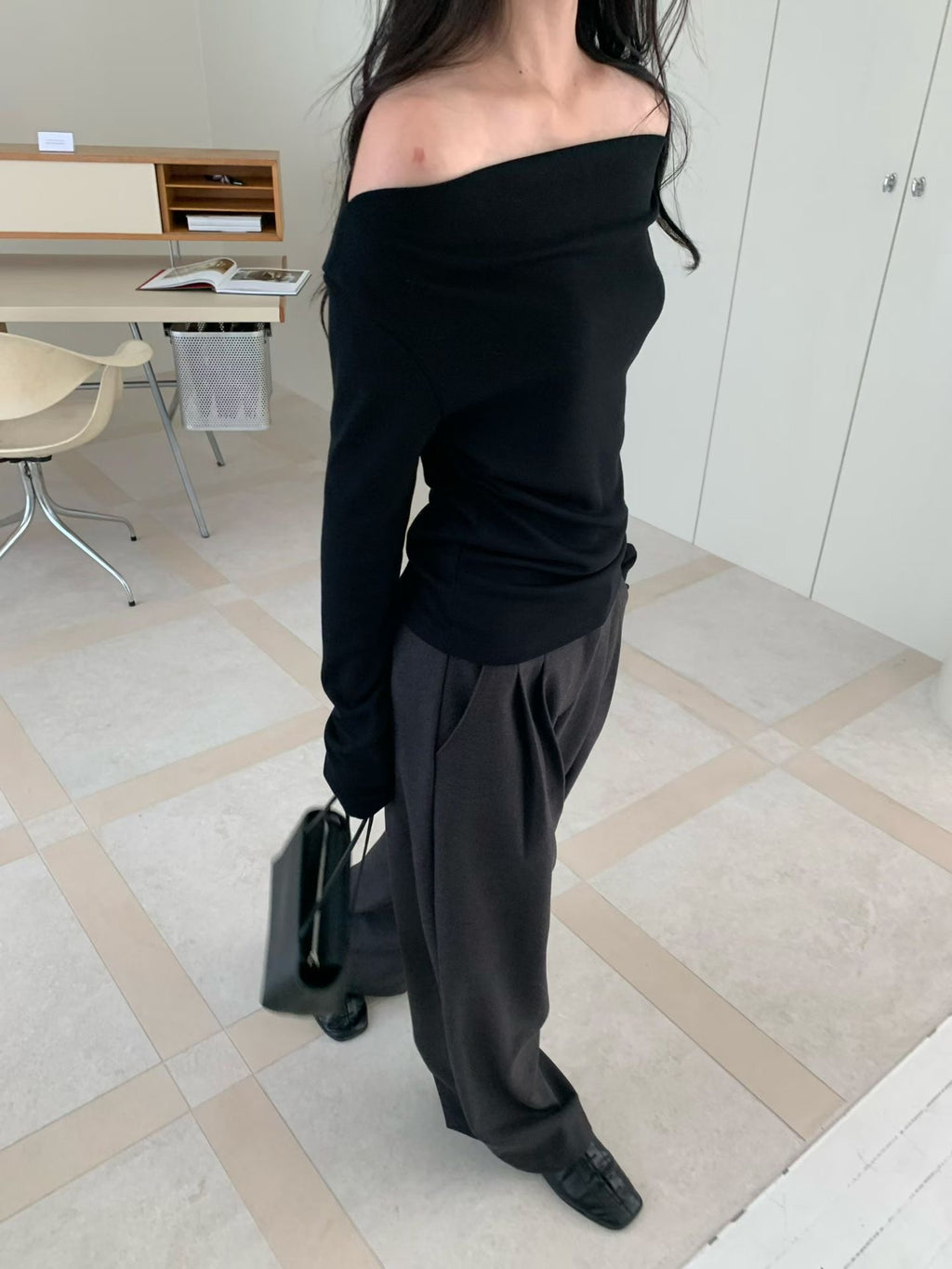 【店主推薦!!!】法式微絨溫柔鎖骨三穿美肩上衣 French Velvet Touch 3-Way Off-Shoulder Top