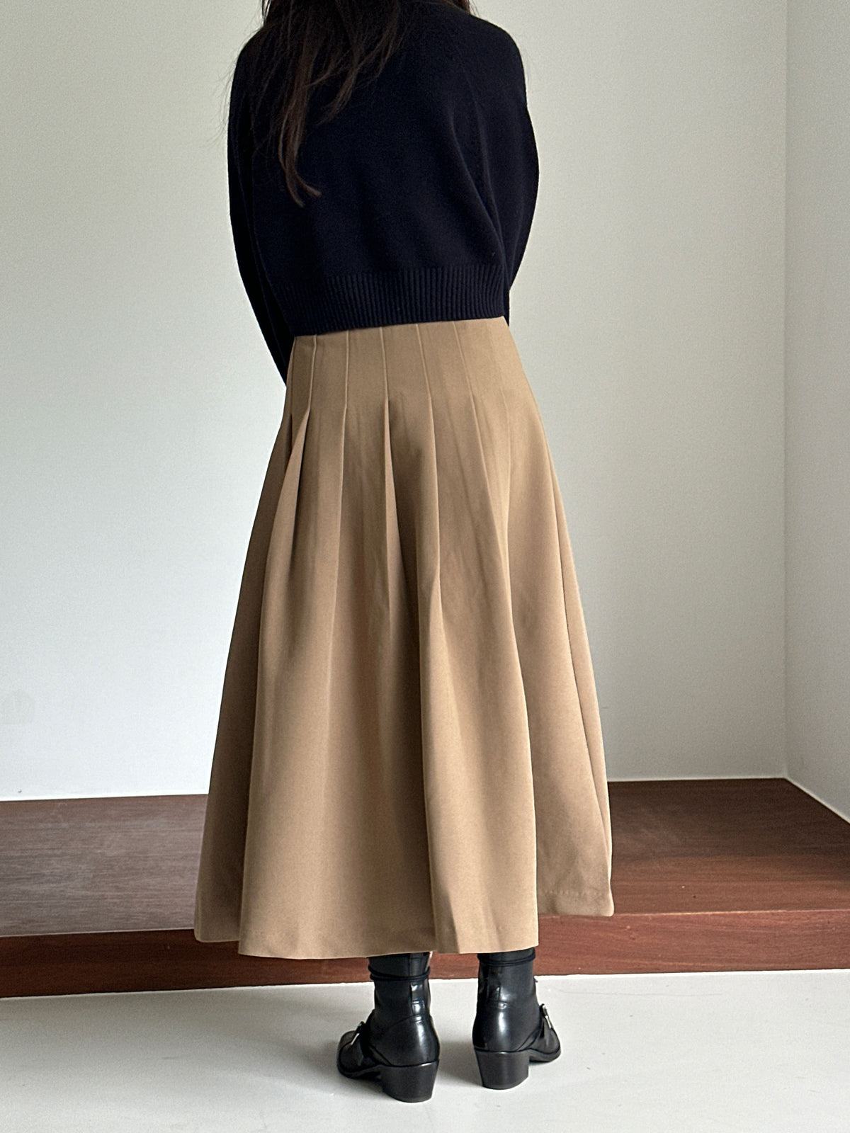 【店主推薦!!!】The Classic Pleated A-Line Stretch Maxi Skirt ｜ 皇牌主打高質感壓褶 A 字長裙