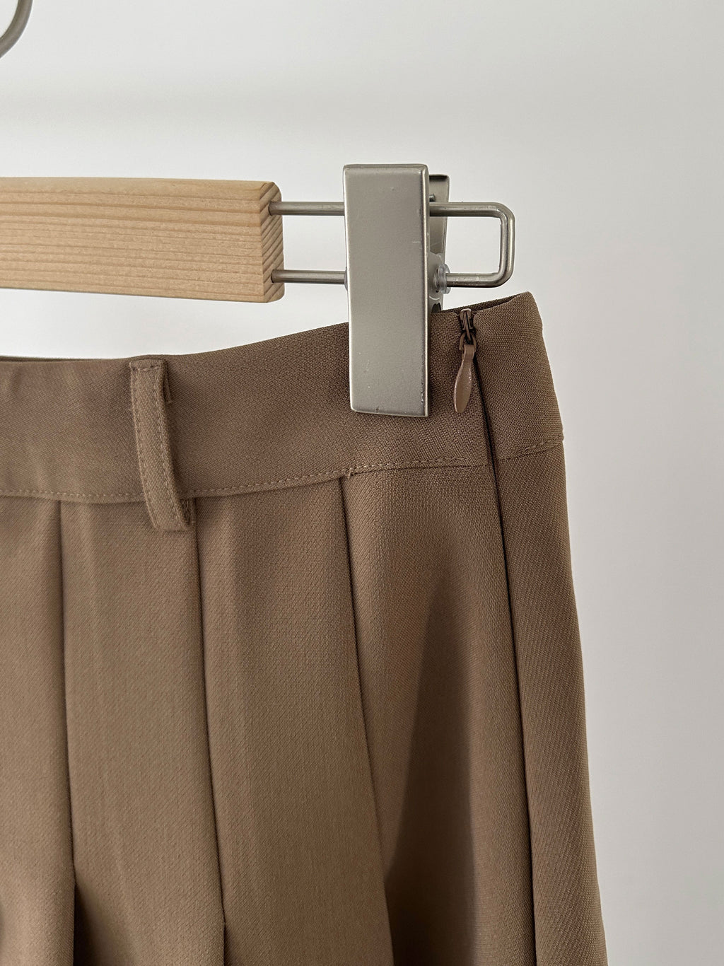 【店主推薦!!!】The Classic Pleated A-Line Stretch Maxi Skirt ｜ 皇牌主打高質感壓褶 A 字長裙