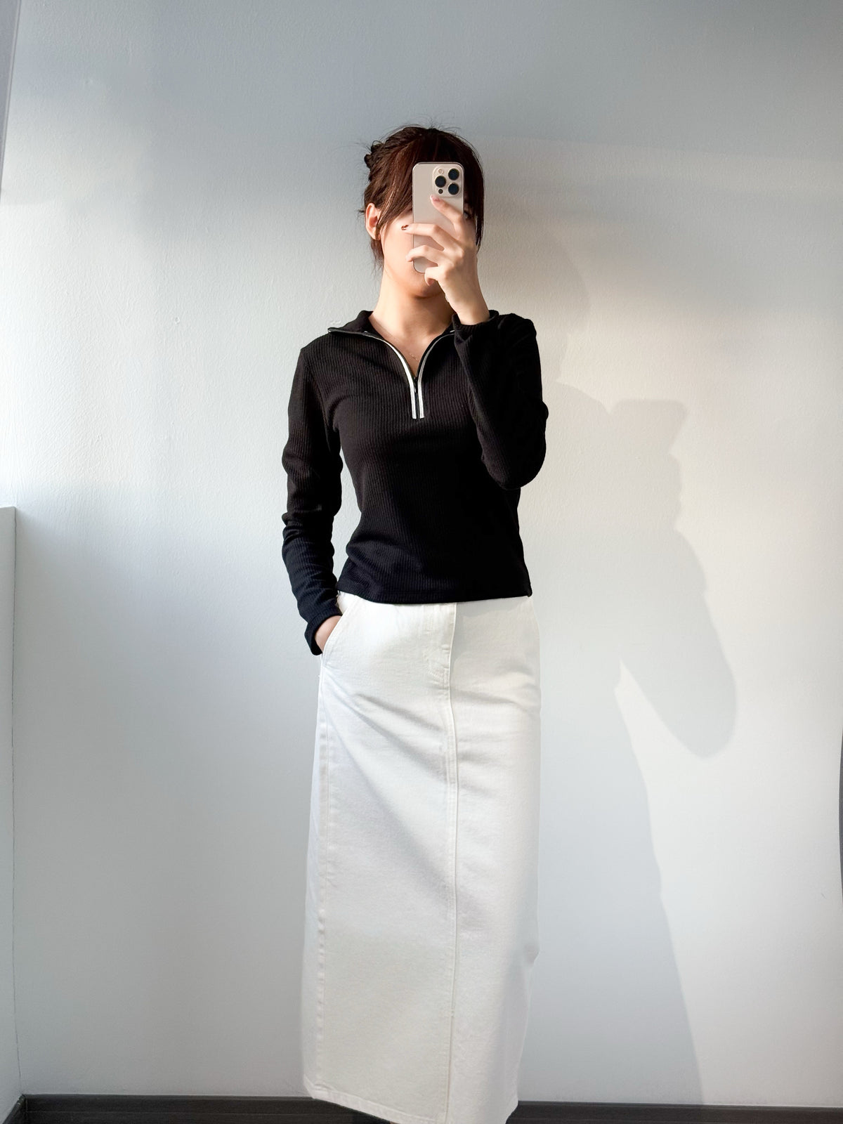 【PREMIUM】The Slim-Fit Silver-Trim Half-Zip Knit ｜ 質感銀邊拼接修身半拉鍊針織上衣
