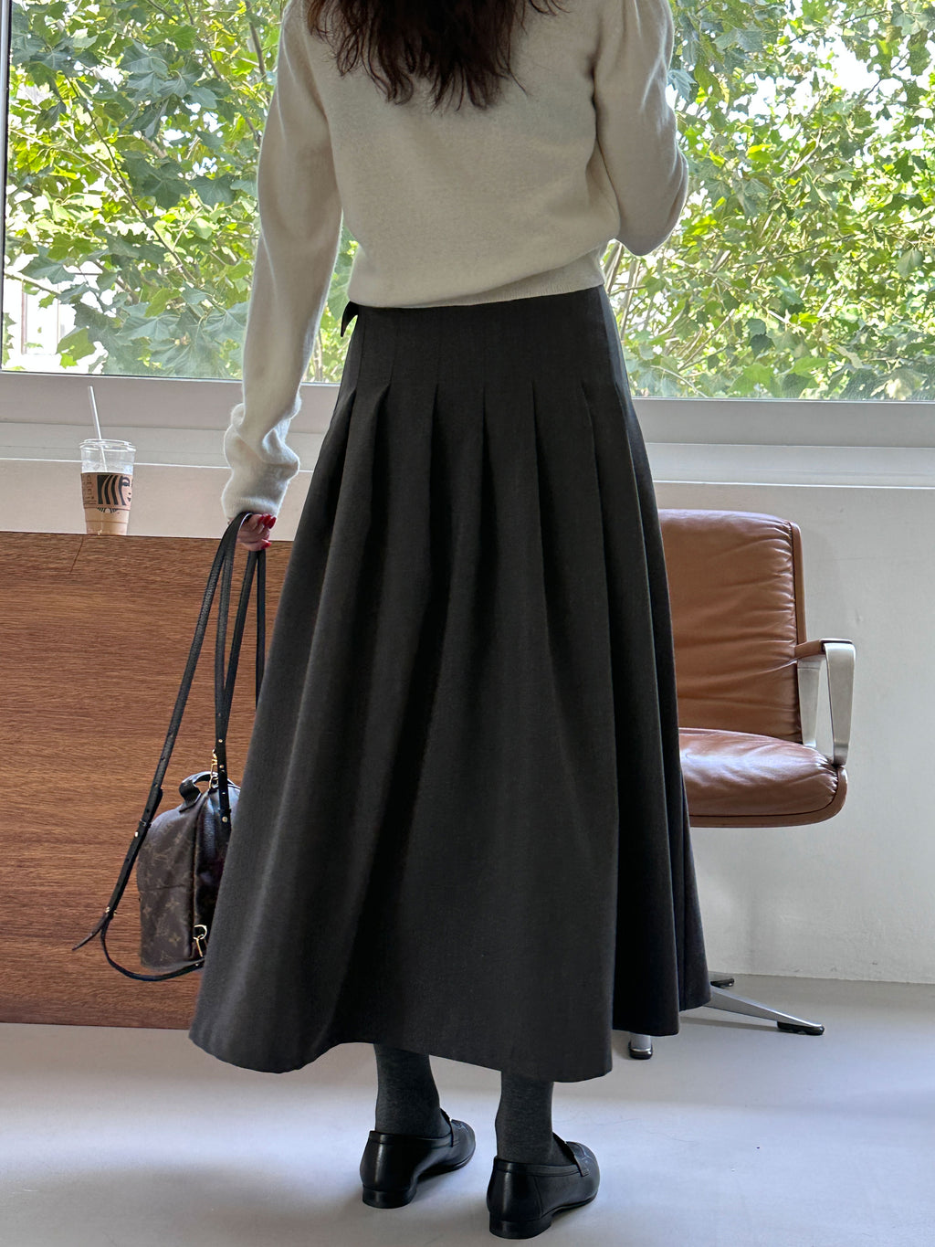 【店主推薦!!!】The Classic Pleated A-Line Stretch Maxi Skirt ｜ 皇牌主打高質感壓褶 A 字長裙
