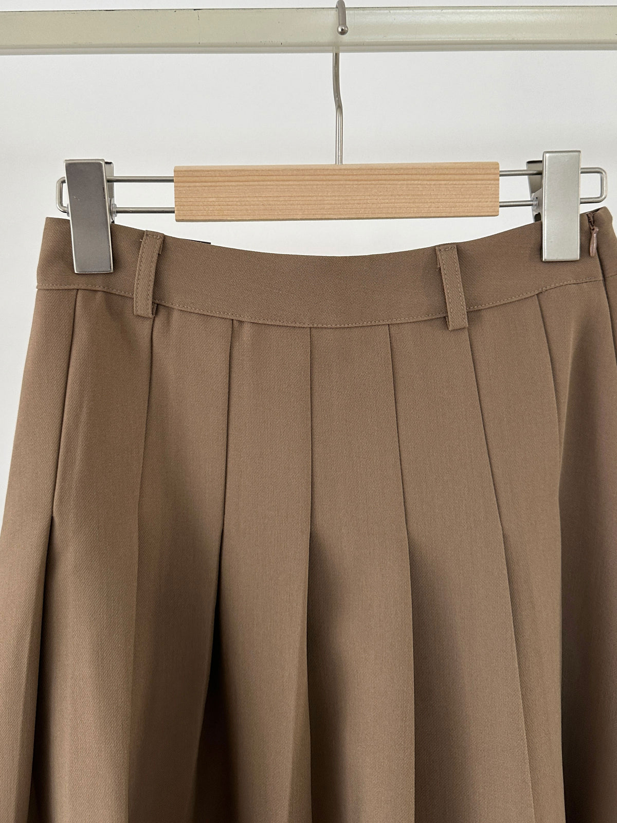 【店主推薦!!!】The Classic Pleated A-Line Stretch Maxi Skirt ｜ 皇牌主打高質感壓褶 A 字長裙