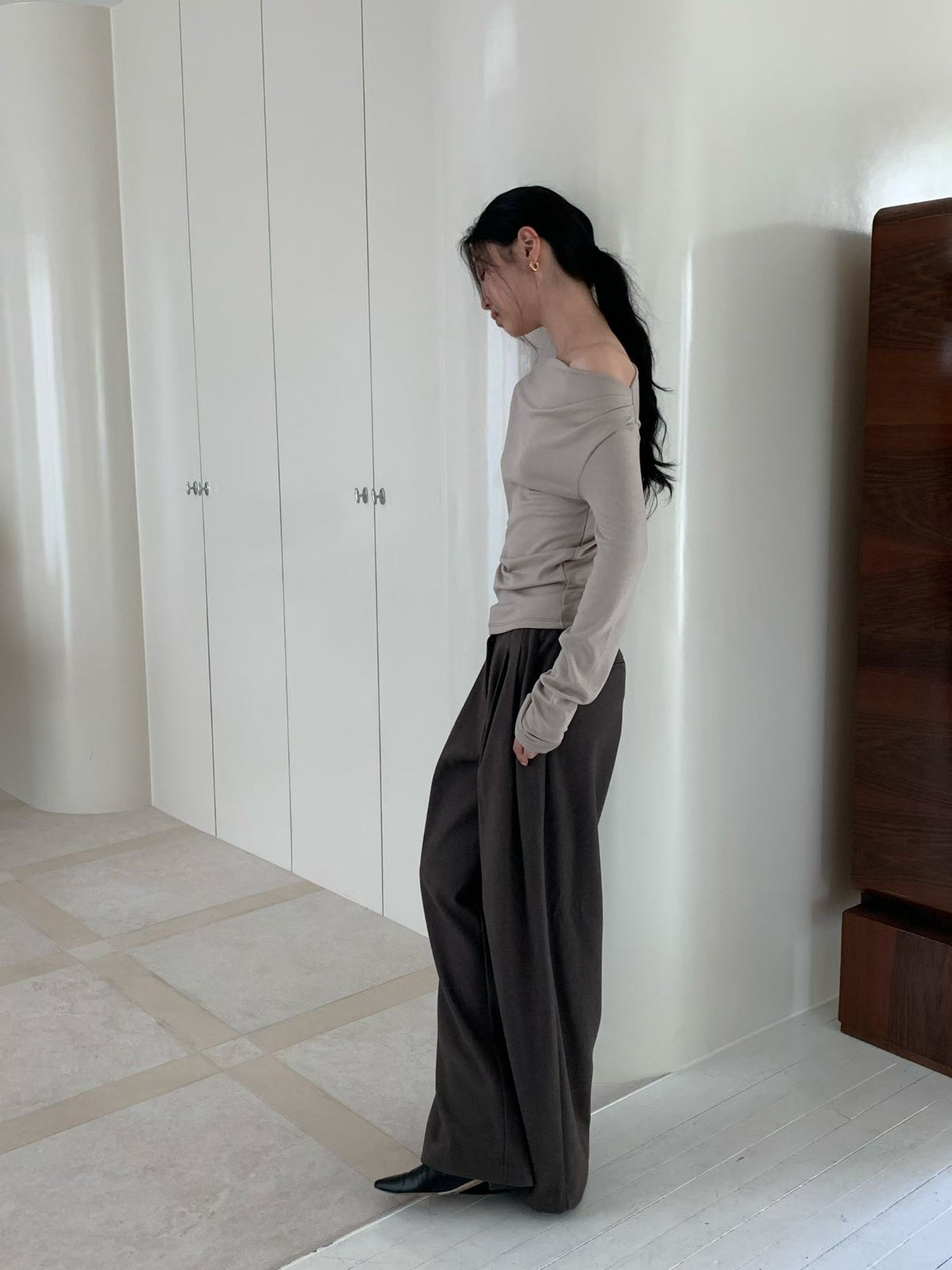 【店主推薦!!!】法式微絨溫柔鎖骨三穿美肩上衣 French Velvet Touch 3-Way Off-Shoulder Top