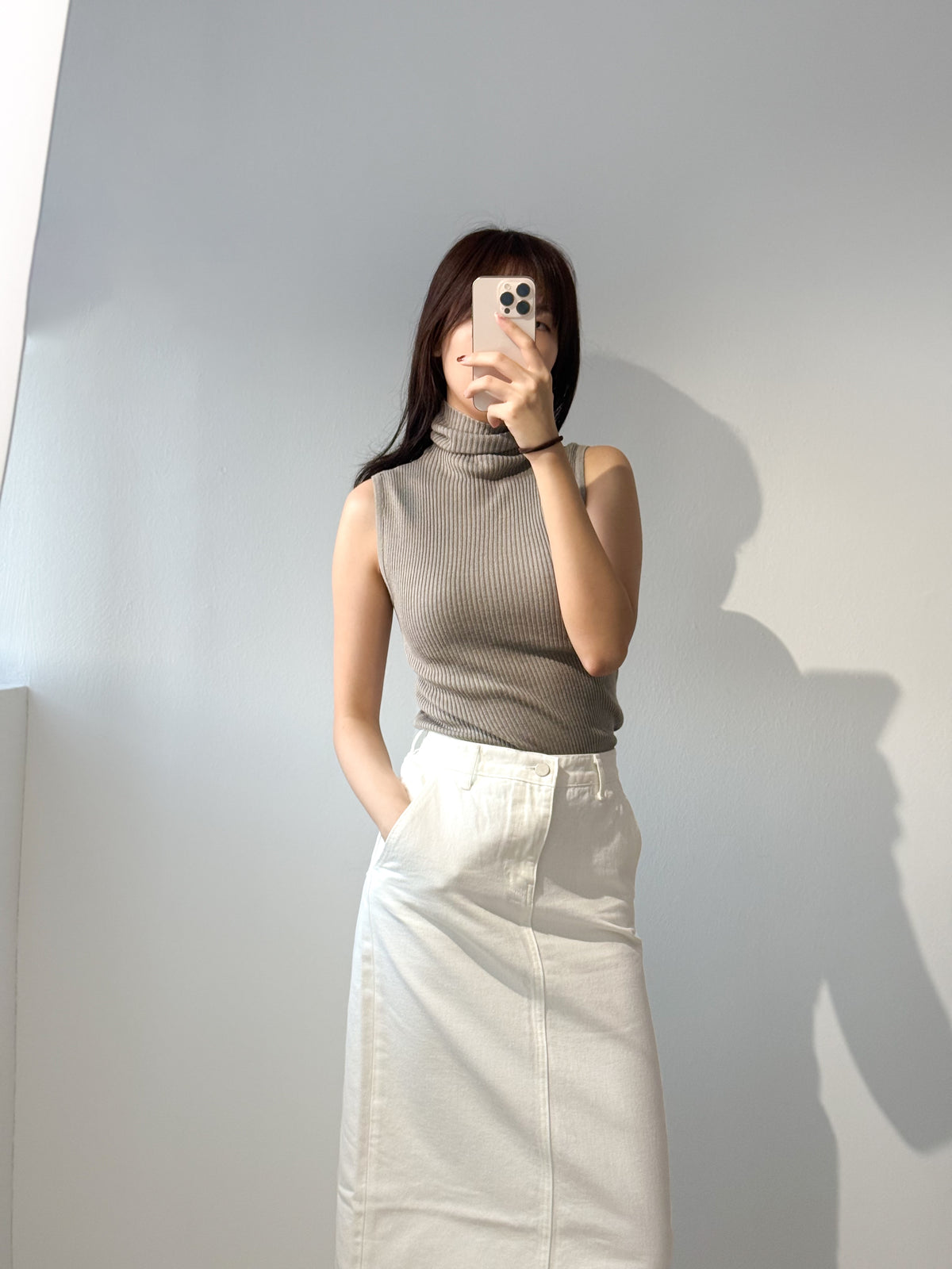 【NEW IN】6% Wool 秋季氣質高領針織背心 High-Neck Wool-Blend Knit Tank