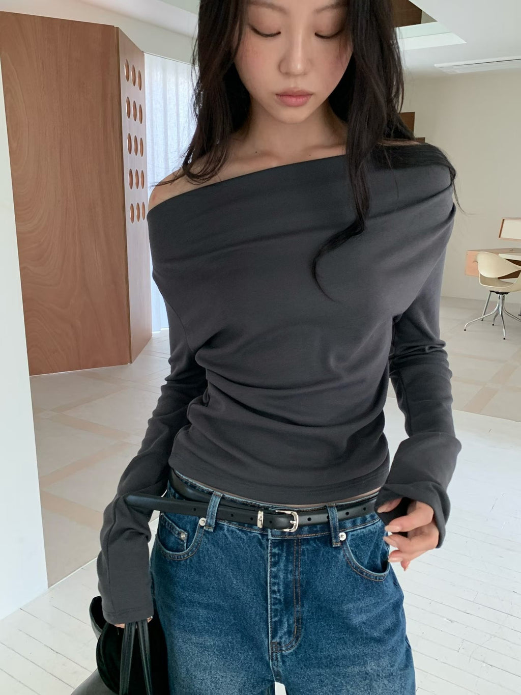 【店主推薦!!!】法式微絨溫柔鎖骨三穿美肩上衣 French Velvet Touch 3-Way Off-Shoulder Top