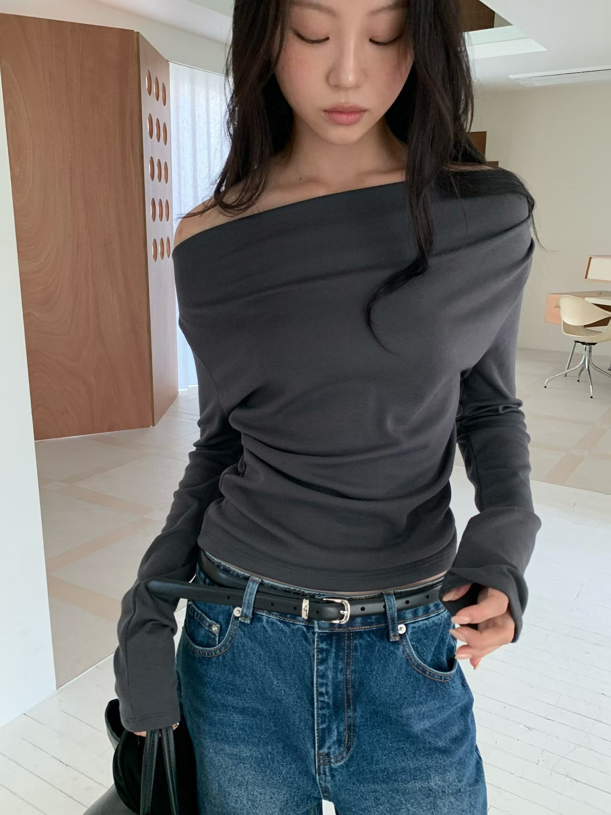 【店主推薦!!!】法式微絨溫柔鎖骨三穿美肩上衣 French Velvet Touch 3-Way Off-Shoulder Top
