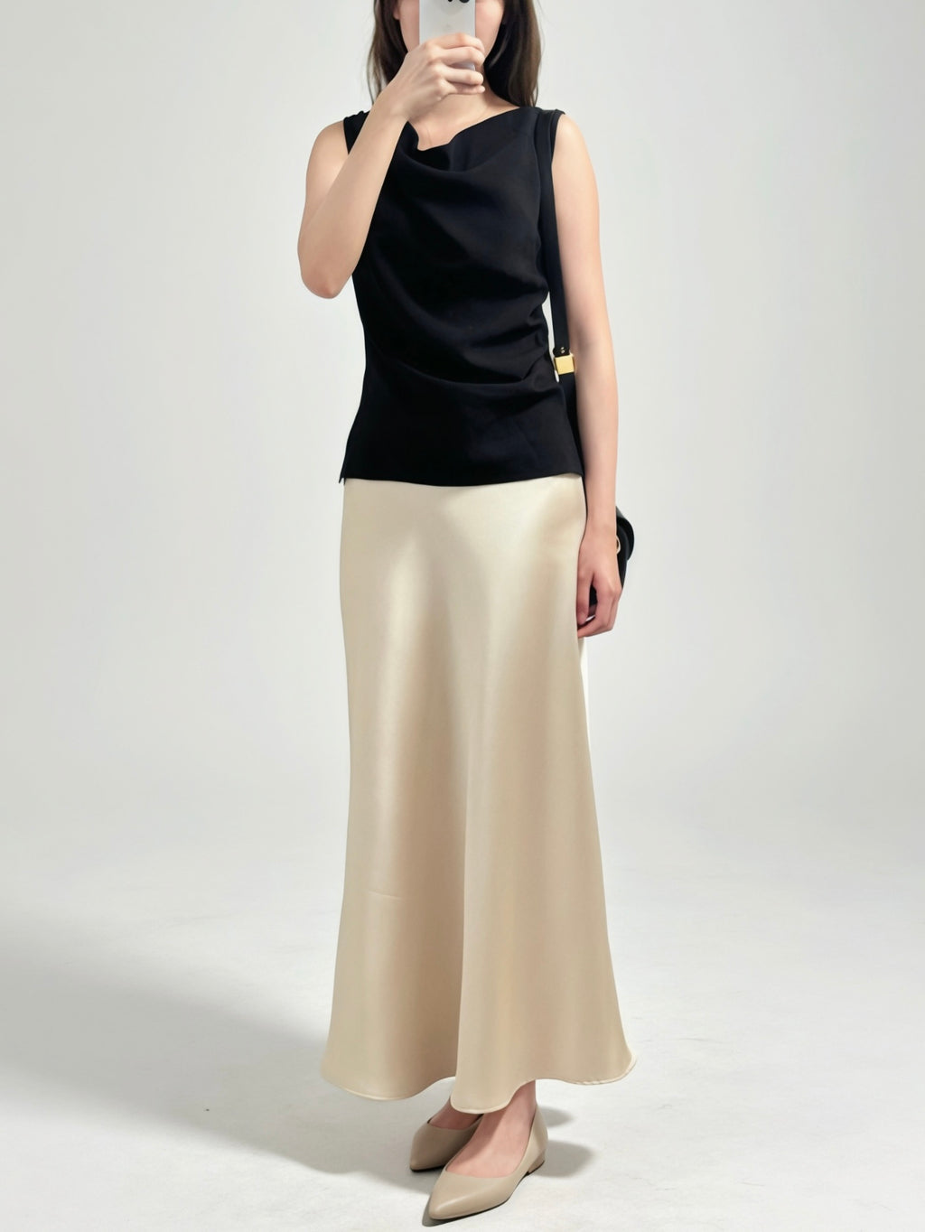 «Premium» The Aura Top｜垂領絲感背心