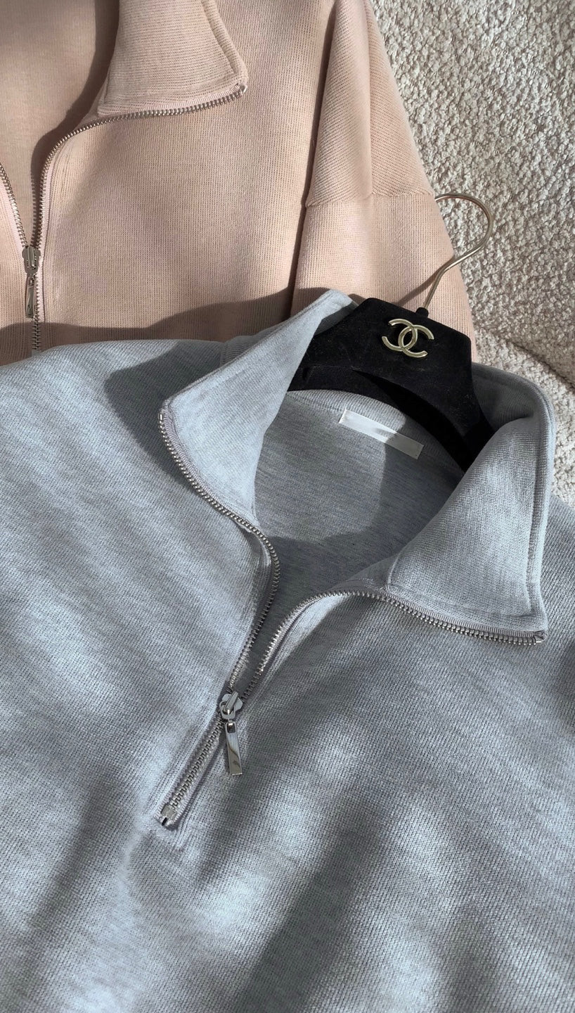 【PREMIUM】Jennie Classic Effortless Half-Zip Sweatshirt Knit ｜ 值得投資的極簡知性微絨立領半拉鍊衛衣