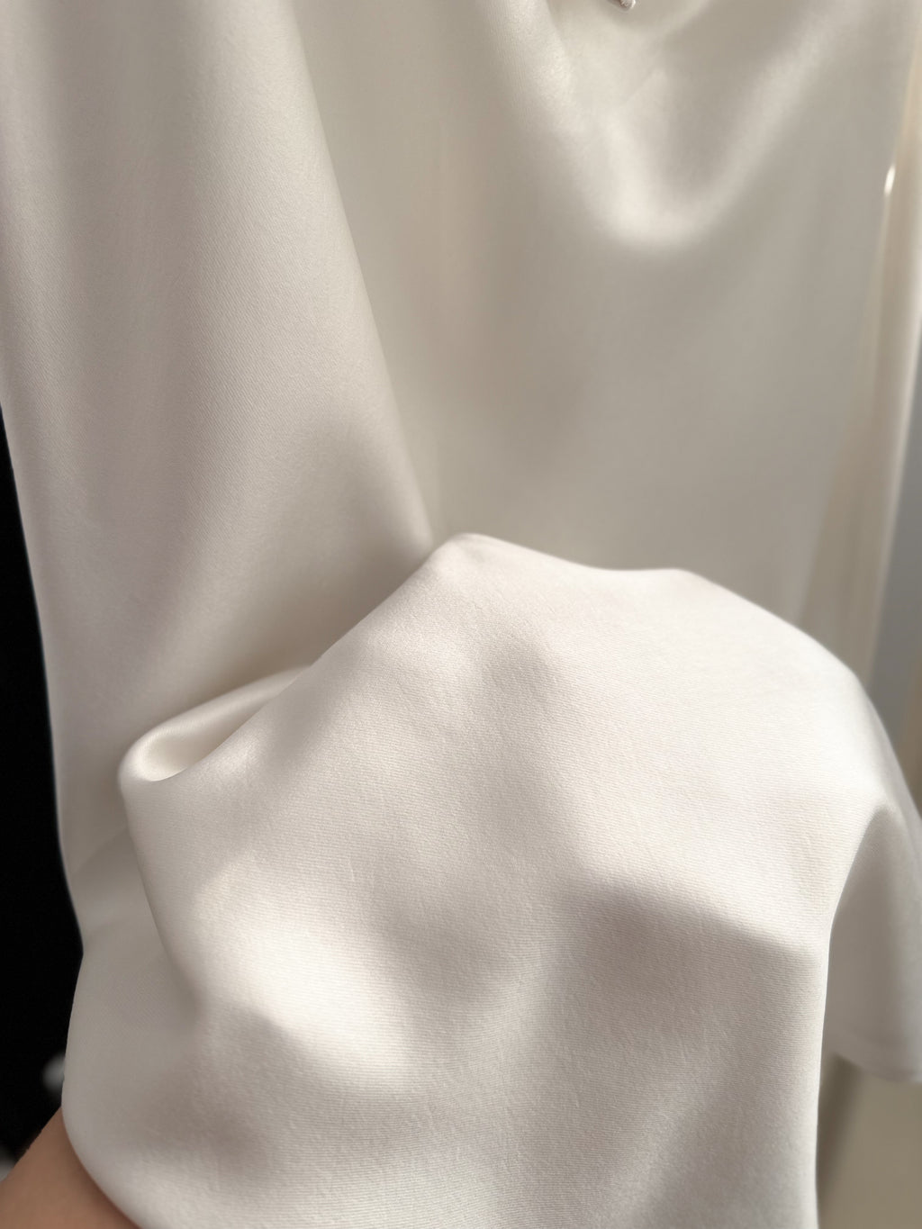 【NEW-IN】The Atelier Soft Satin Maxi Skirt ｜ 法式柔光絲滑緞面長裙