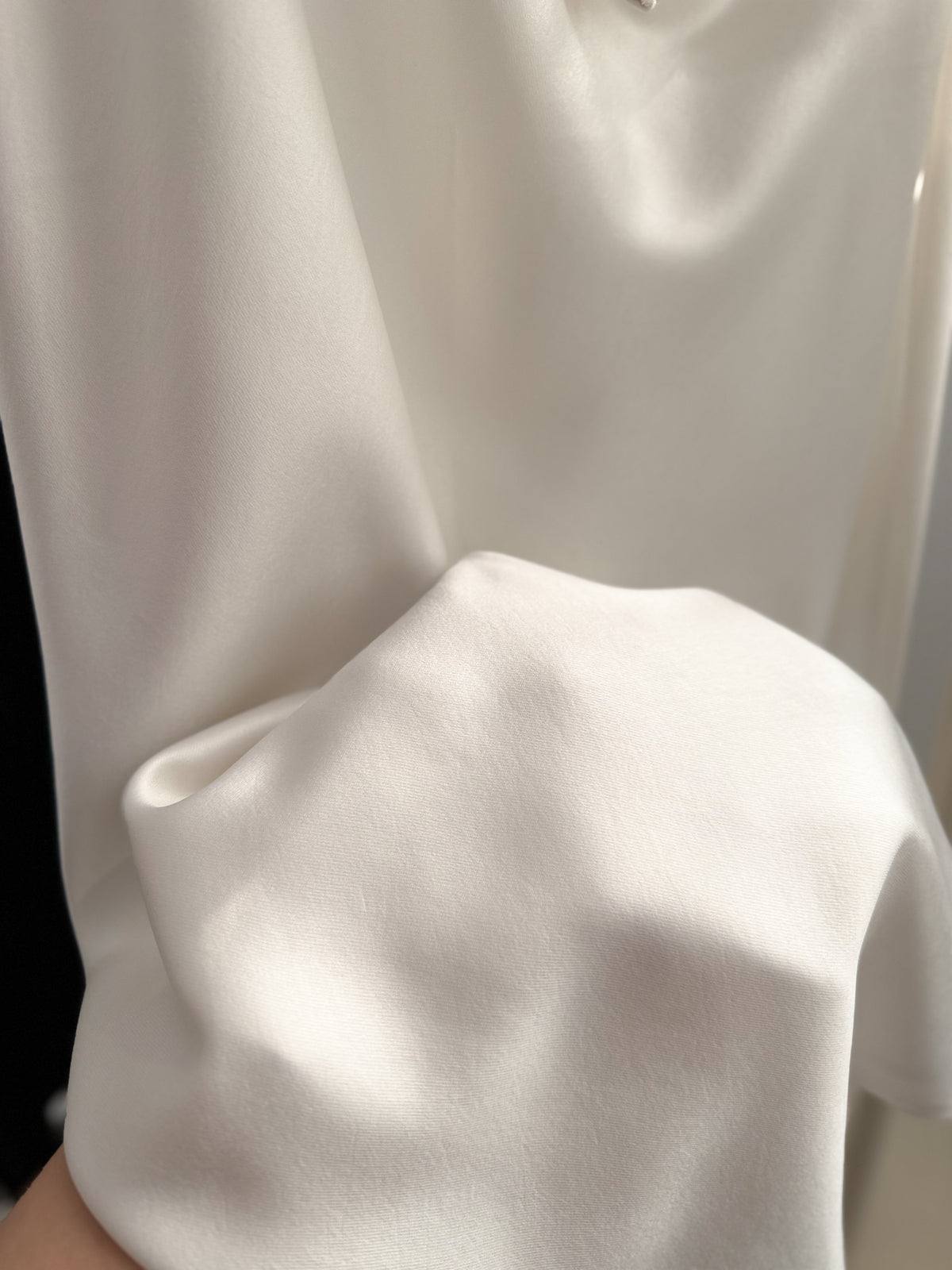 【NEW-IN】The Atelier Soft Satin Maxi Skirt ｜ 法式柔光絲滑緞面長裙