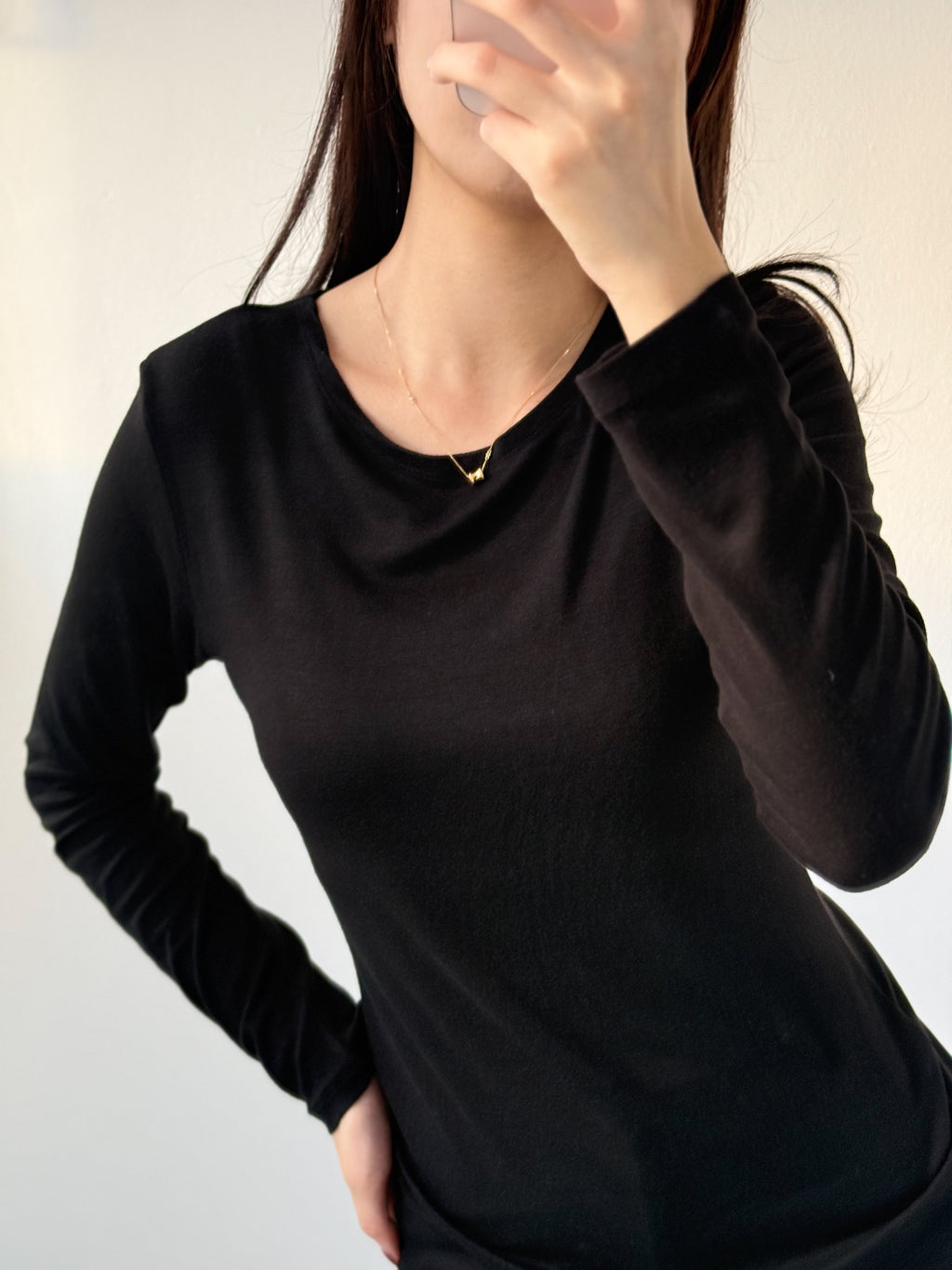【Basic】The Essential Ultra-Soft Rayon Tee ｜ 極柔軟親膚彈性基本款長袖上衣