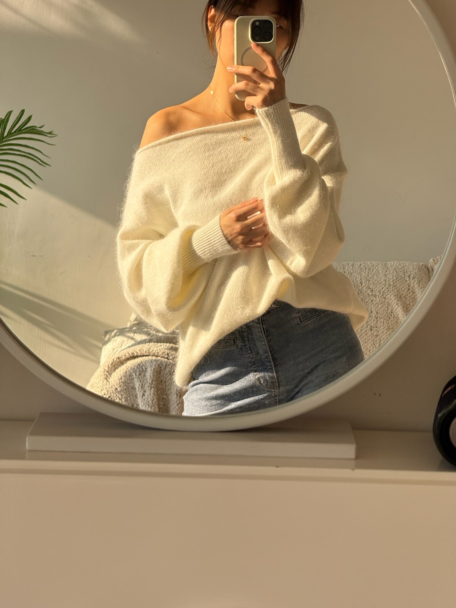 情人節氣質約會～30% Angora Off-Shoulder Elegant Knit
