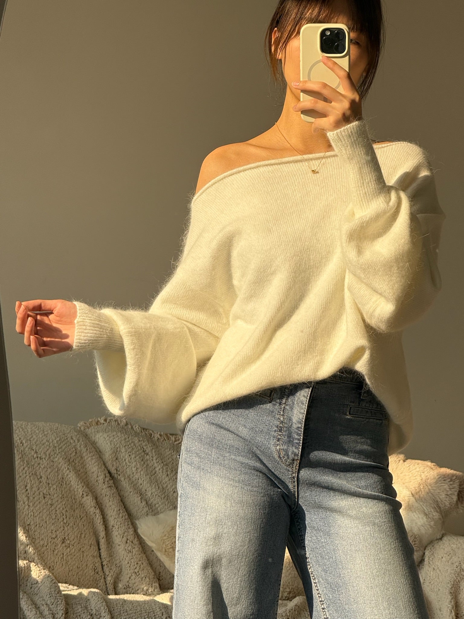 情人節氣質約會～30% Angora Off-Shoulder Elegant Knit