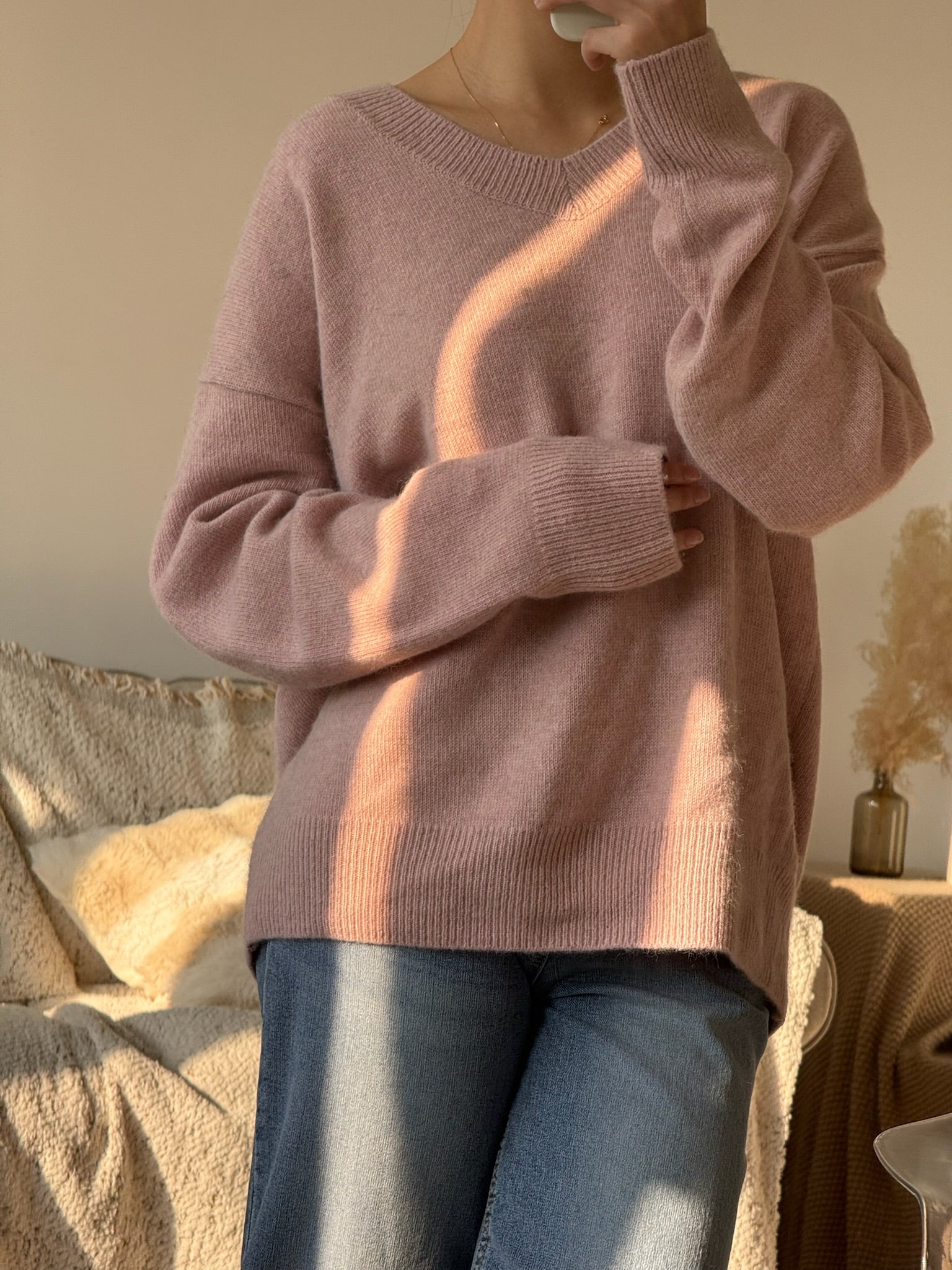 軟綿綿超舒服的 V-Neck 15% Raccoon Wool Knit