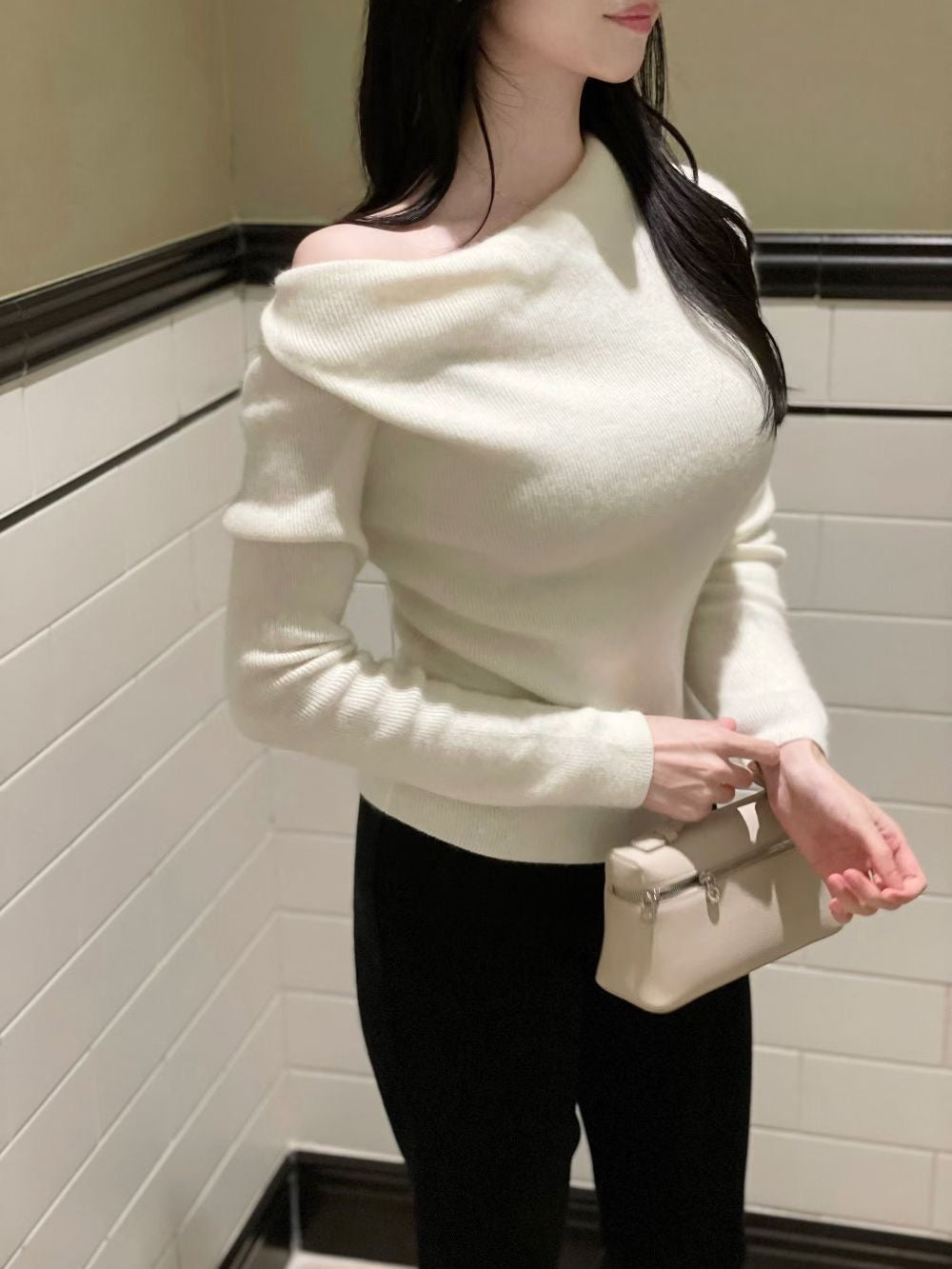 熱賣款 Premium 26.6% Raccoon Wool Curl Neck Knit