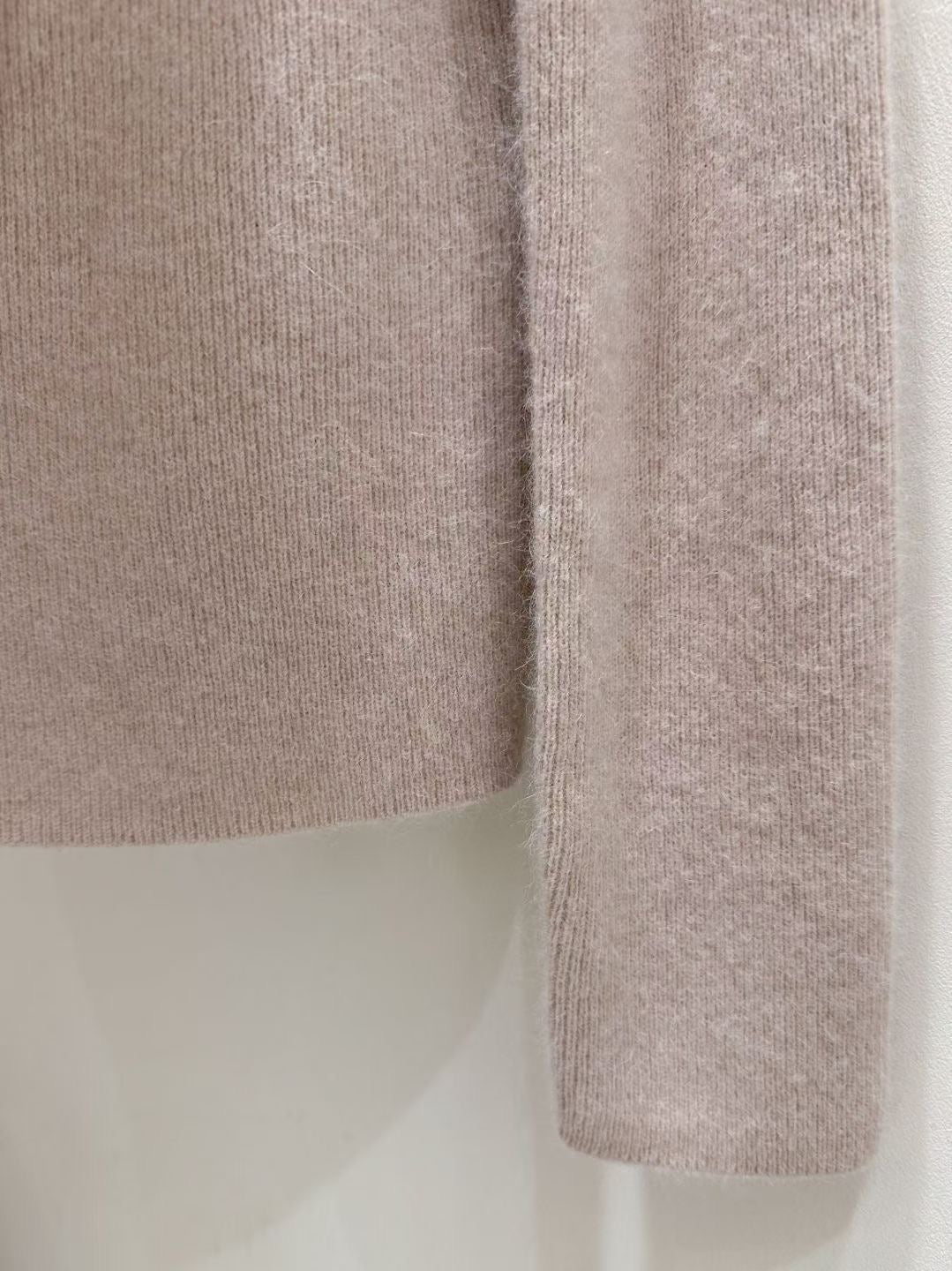 熱賣款 Premium 26.6% Raccoon Wool Curl Neck Knit